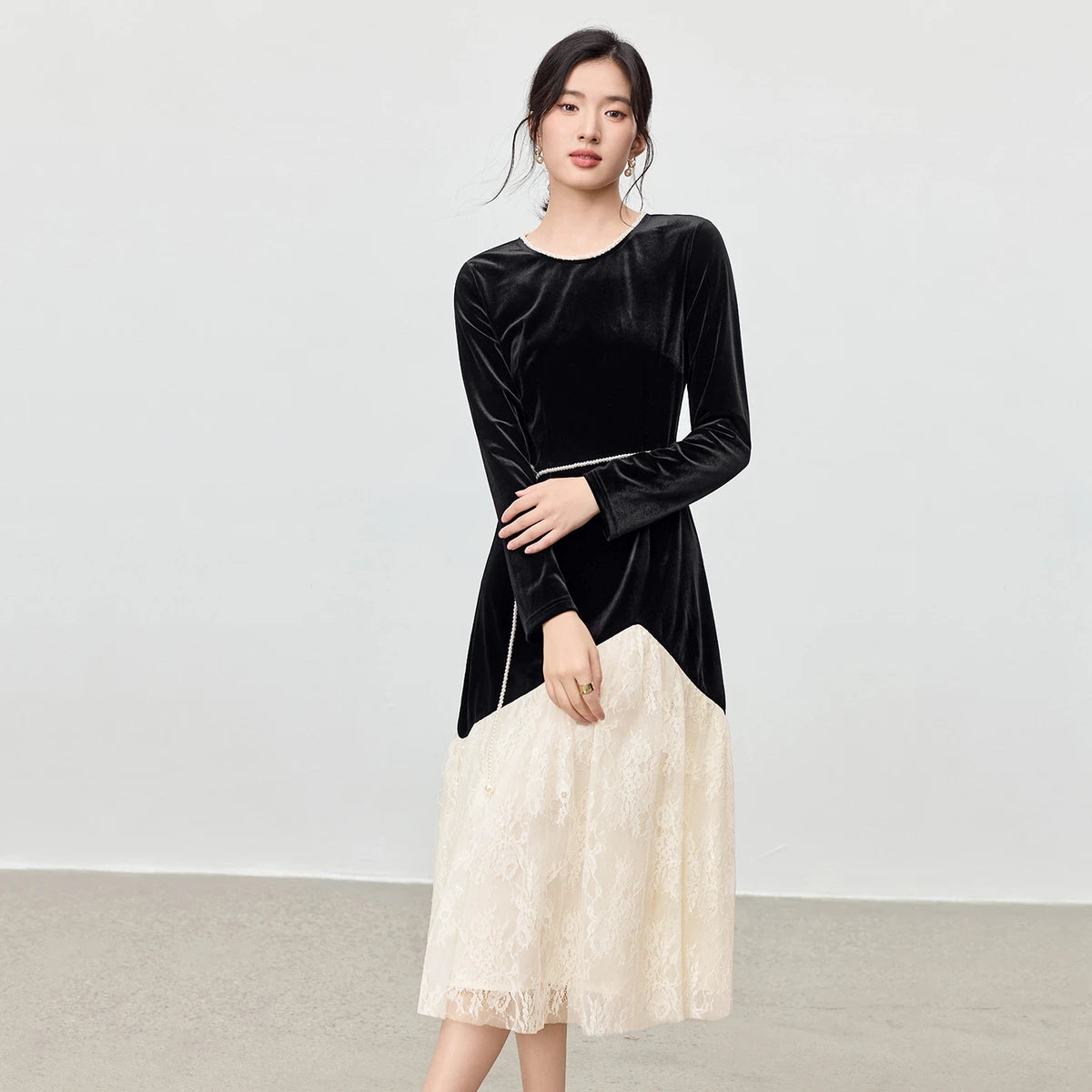 Contrast-Hem Long-Sleeve Dress