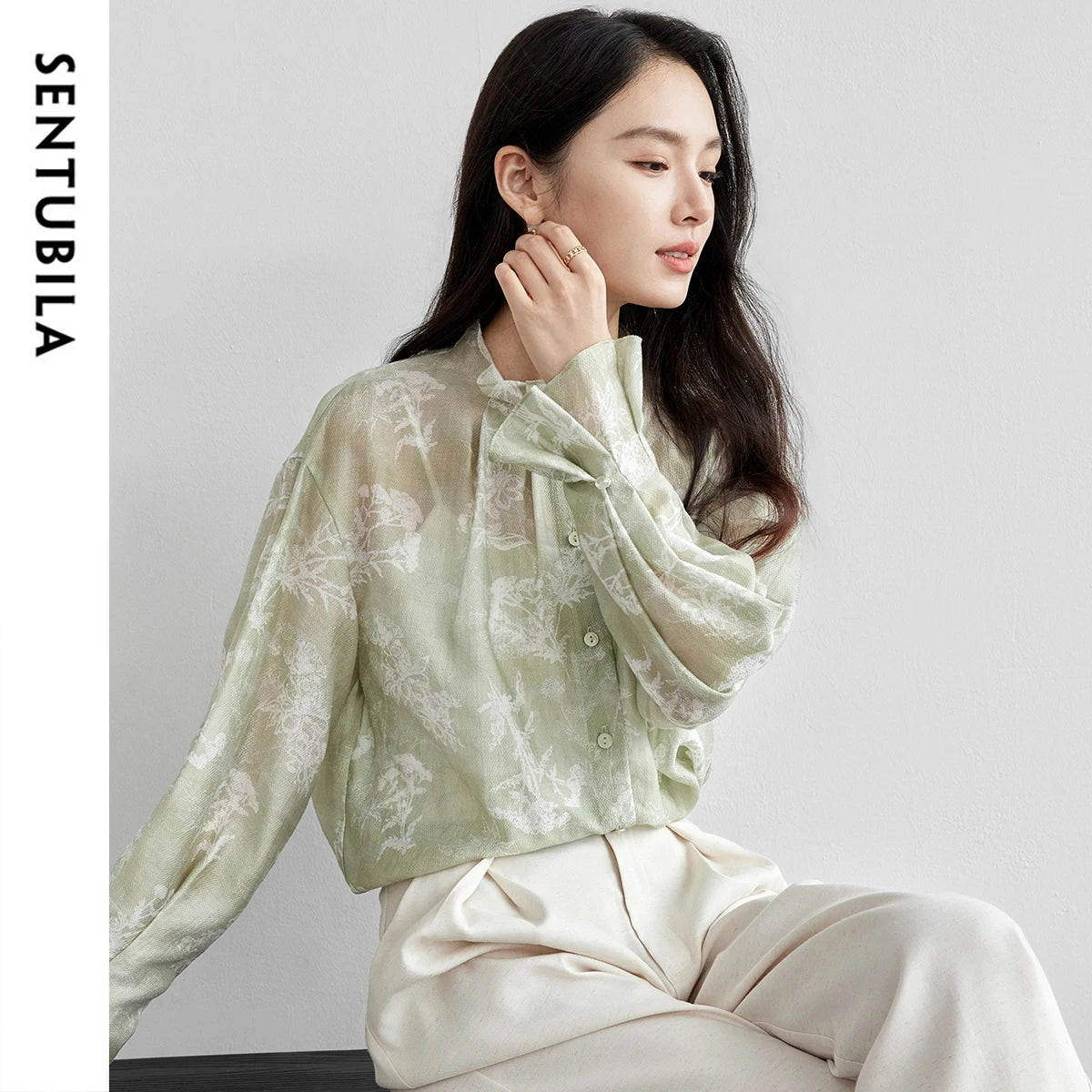 Floral Ruffle-Collar Blouse
